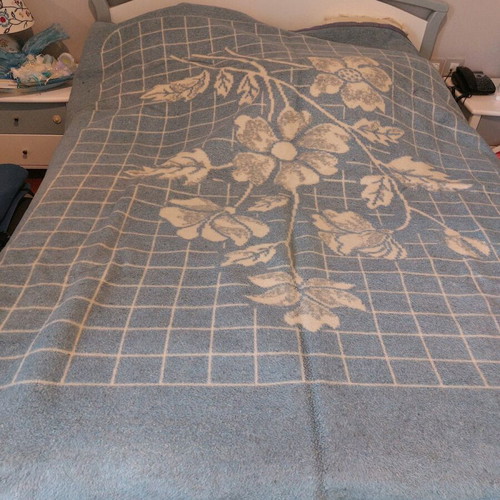 Acrylic double-sided blanket for double bed, blue-white floral