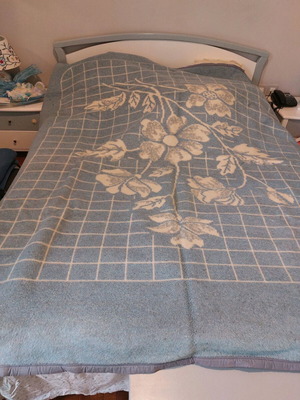 Acrylic double-sided blanket for double bed, blue-white floral