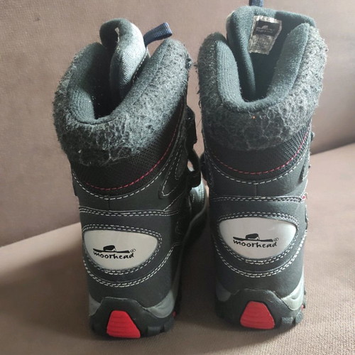 Moorhead kids boots size 34 in excellent condition, waterproof, warm