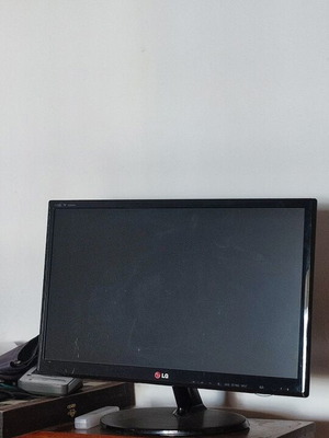 LG 22MN43D τηλεόραση μεταχειρισμένη, 21.5 ιντσών Full HD με ήχο Infinite Surround