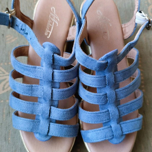 Blue pastel leather sandals like new, size 37