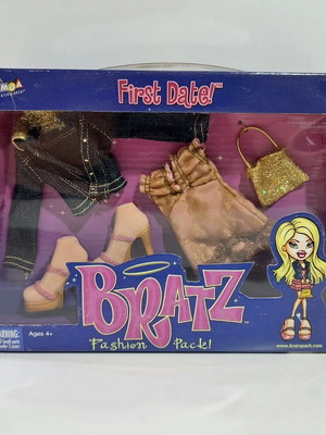 Bratz First Date! Fashion Pack 2003 new, jacket dress shoes bag