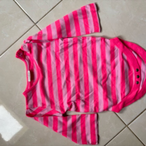 Overalls and blouse set like new, 2-year-old bodysuit