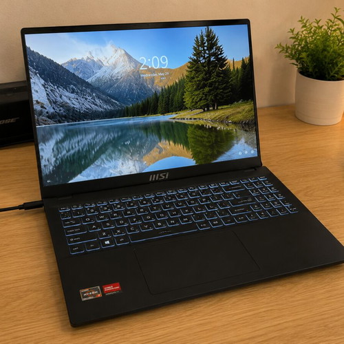 MSI Modern 15 B7M laptop Ryzen 7 16GB RAM 512GB SSD