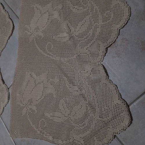 Handmade beige lace set of 2, like new