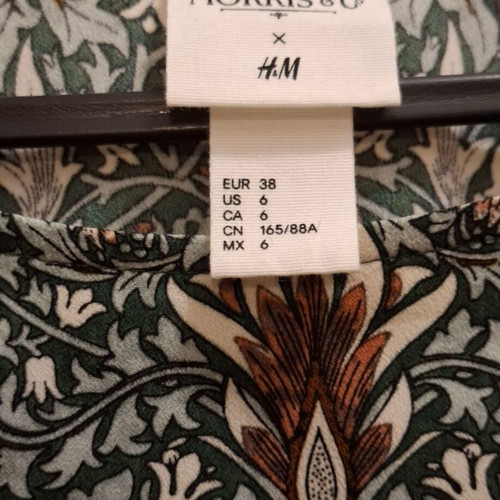 H&M dress new, multicolored with green details, size M