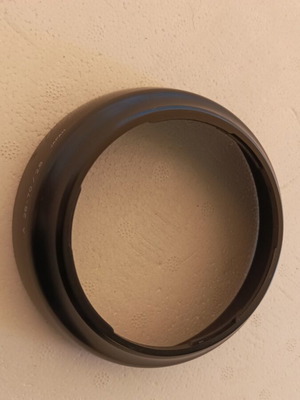 Minolta lens hood parasoleig for A 28-70 2.8 A lens like new