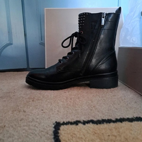 Tamaris ankle boots size 41, black