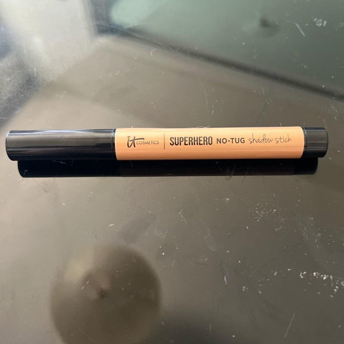 IT Cosmetics Superhero No Tug Shadow Stick like new
