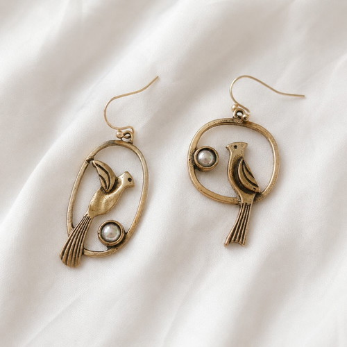 Two Little Birds vintage gold-tone earrings like new