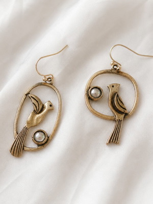 Two Little Birds vintage gold-tone earrings like new