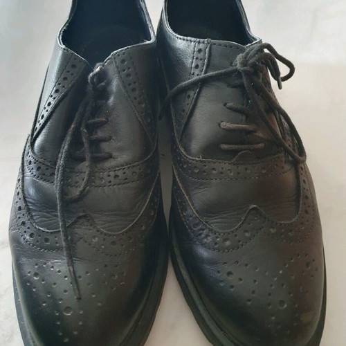 Oxford leather shoes black like new, size 38