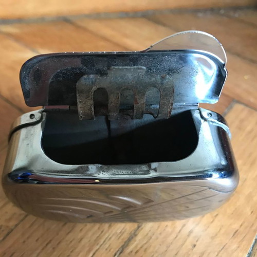 Metal car ashtray used with magnets, retro vintage style