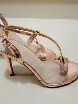 Adam's Shoes strappy heeled sandals pink rose gold vegan leather like new