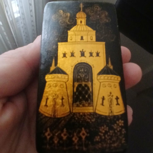 Small old Russian wooden lacquer box handpainted, like new