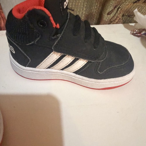 Adidas toddler shoes size 5.5 EU 22