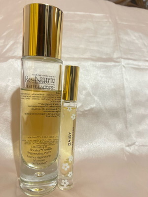 Estèe Lauder Re-nutrive Ultimate Lift Floralixir Dew 75ml σαν καινούργιο με δώρο άρωμα Marc Jacobs Daisy