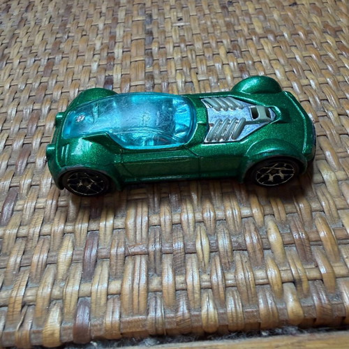 Hot Wheels Roadbeasts Ballistik green diecast toy car used