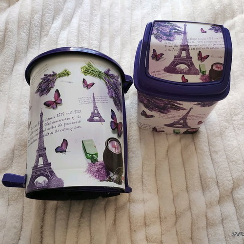 Souvenir de Paris trash bins like new, set of 2 pieces