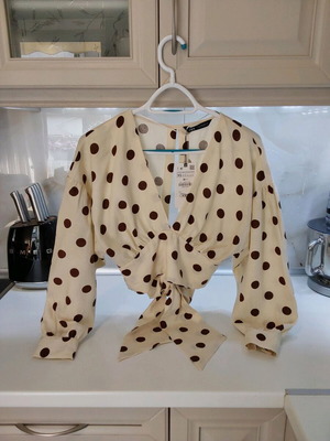 Zara blouse new, size XS, beige