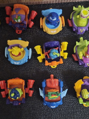 Collection of 15 BlasterJets/Super Slider and 15 SuperZings figures