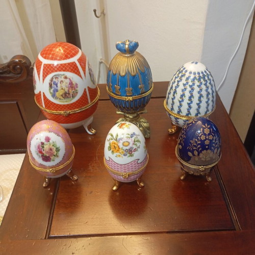 Porcelain decorative eggs collection used, set of 6