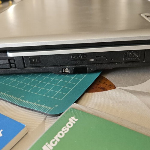 Acer Aspire 1360 Laptop used, no hard drive, for parts or repair