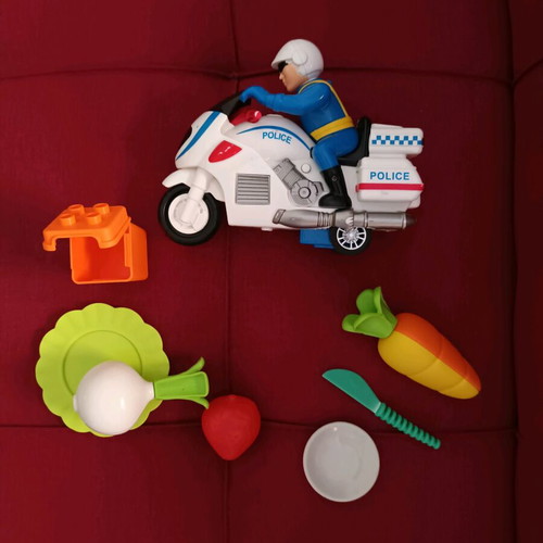 Kitchen toys and police motorcycle like new