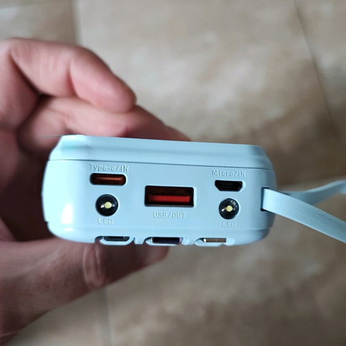 Powerbank 10000mAh blue with built-in cables new