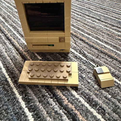 Zuru Max Build Retro like new