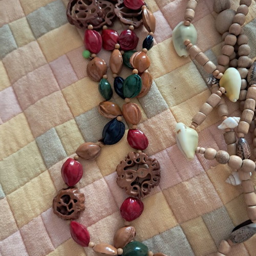 Summer necklaces with shells and colorful seed shapes, like new, set of 2