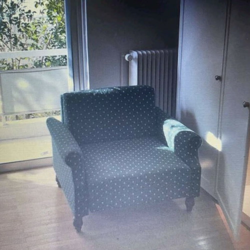 Single sofa bed like new, space-saving design
