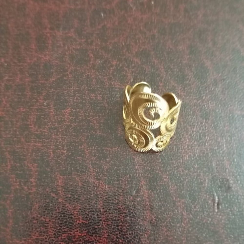 Steel ring new adjustable with unique design, gold color