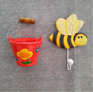 μίνι κασπό/γλάστρα και κρεμάστρα μέλισσα μαζί