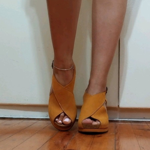 Frau leather platforms size 37 like new, Italian