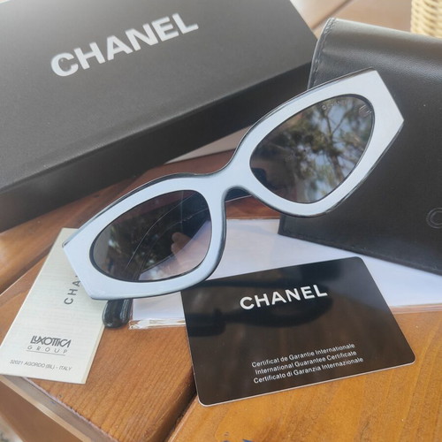 Chanel 6056 sunglasses new, black and white