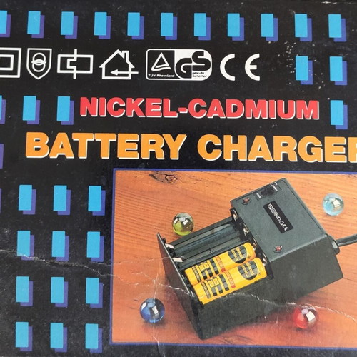 Battery Charger AA new