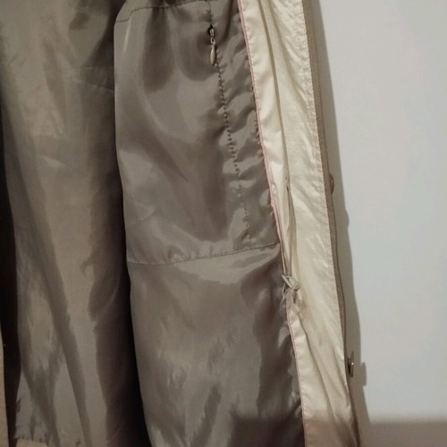 Women's waterproof jacket used with inner pocket and removable hood size M