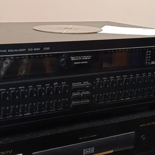 Yamaha Graphic Equalizer EQ-630 sound analyzer like new, made in Japan