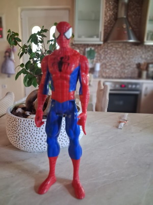Spider-Man figure used, good material, collectible toy