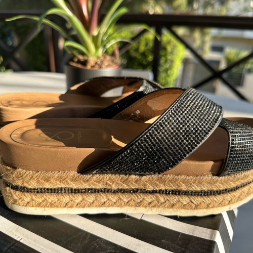 Feng Shoe flatforms size 38 like new, black
