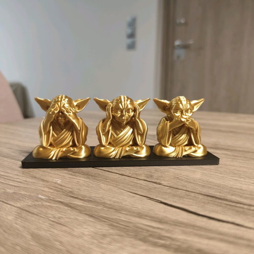 Yoda figure set of three gold on black base new