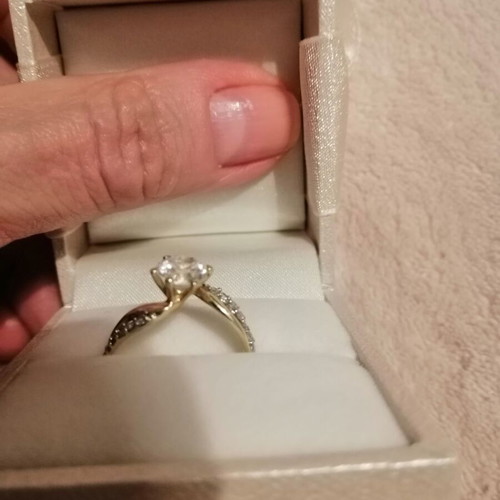 14K Gold Solitaire Ring new with 585 hallmark