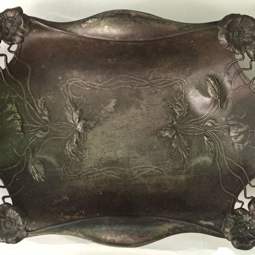 Art Nouveau tray used, made of tin with cracks