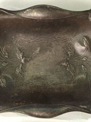 Δίσκος art nouveau μεταχειρισμένος από κασσίτερο με ραγίσματα
