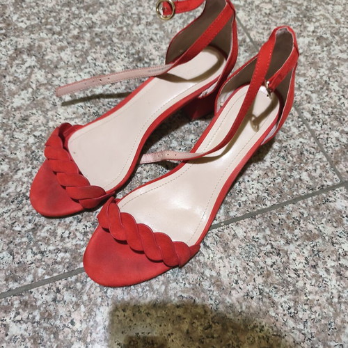 H&M red sandals like new, size 38