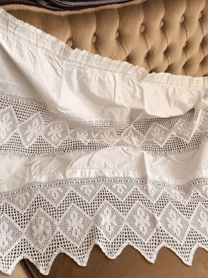 White curtain with lace, 130x75 cm