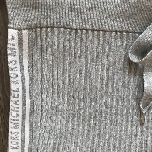 Michael Kors set skirt and long sleeve top new, size XS, gray