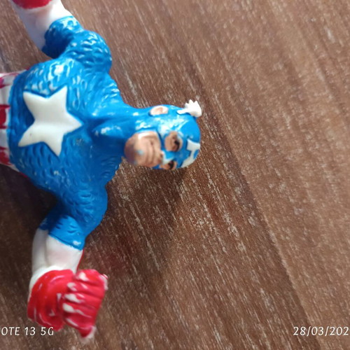 Captain America figure used, 10cm height