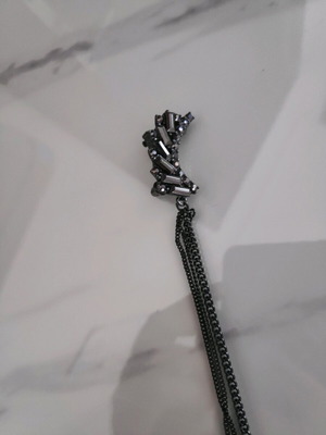 Long earring with chain new, black and gray